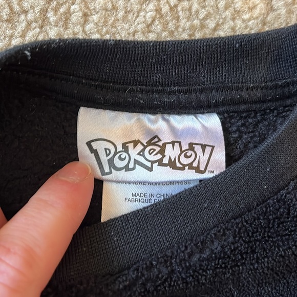 Pokémon fuzzy sweatshirt size 4/5 - Picture 3 of 4
